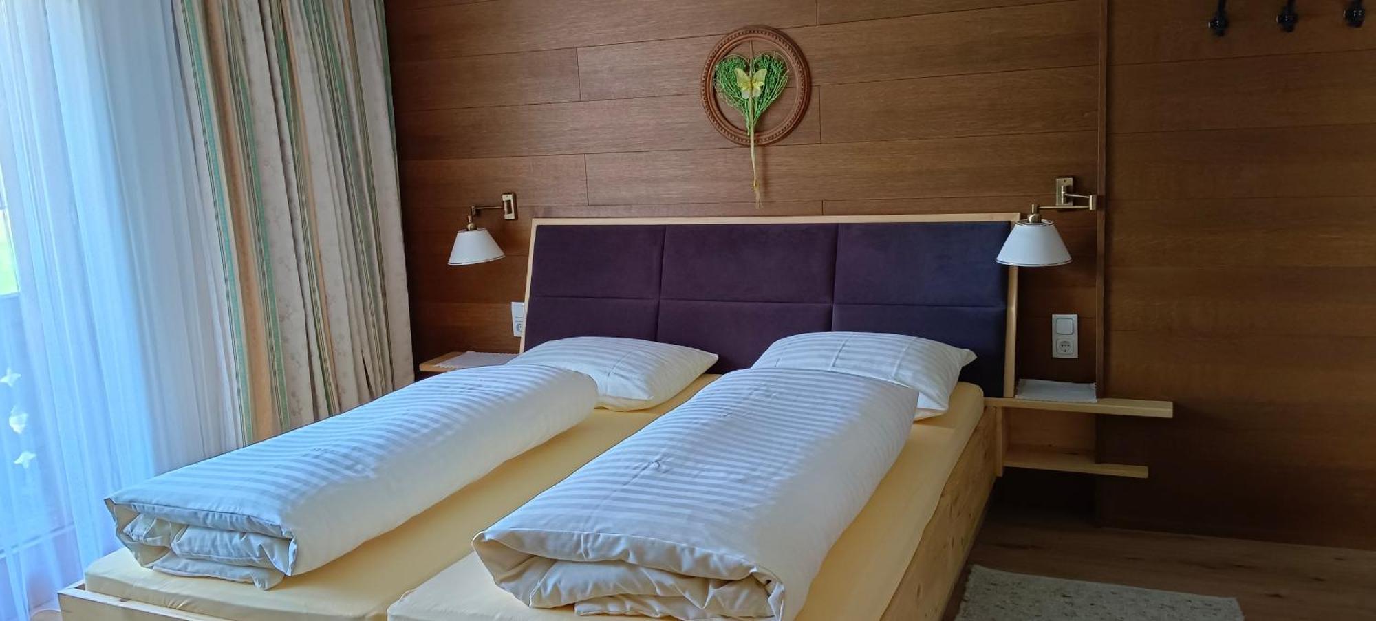 Haus Kroessbacher Homestay *