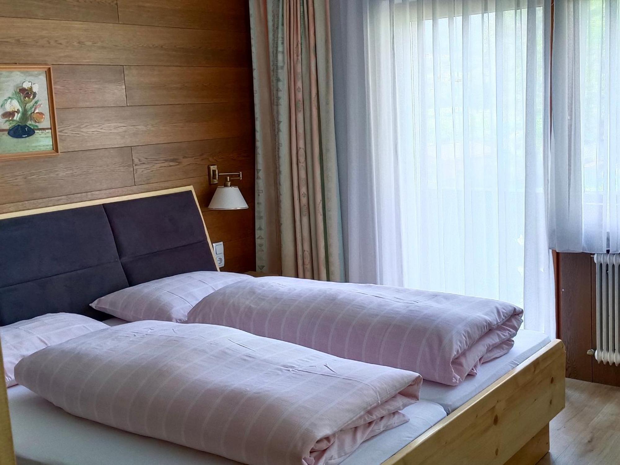 Haus Kroessbacher Homestay Fulpmes