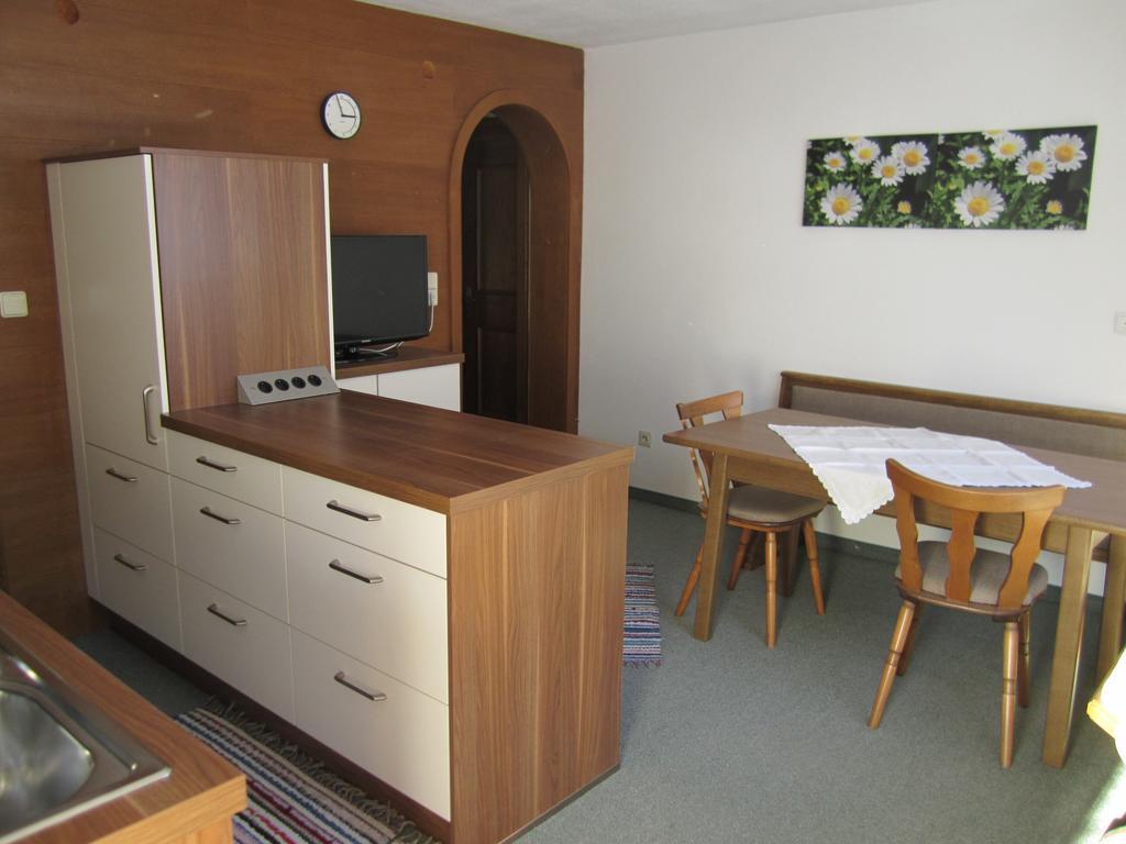 Homestay Haus Kroessbacher Fulpmes