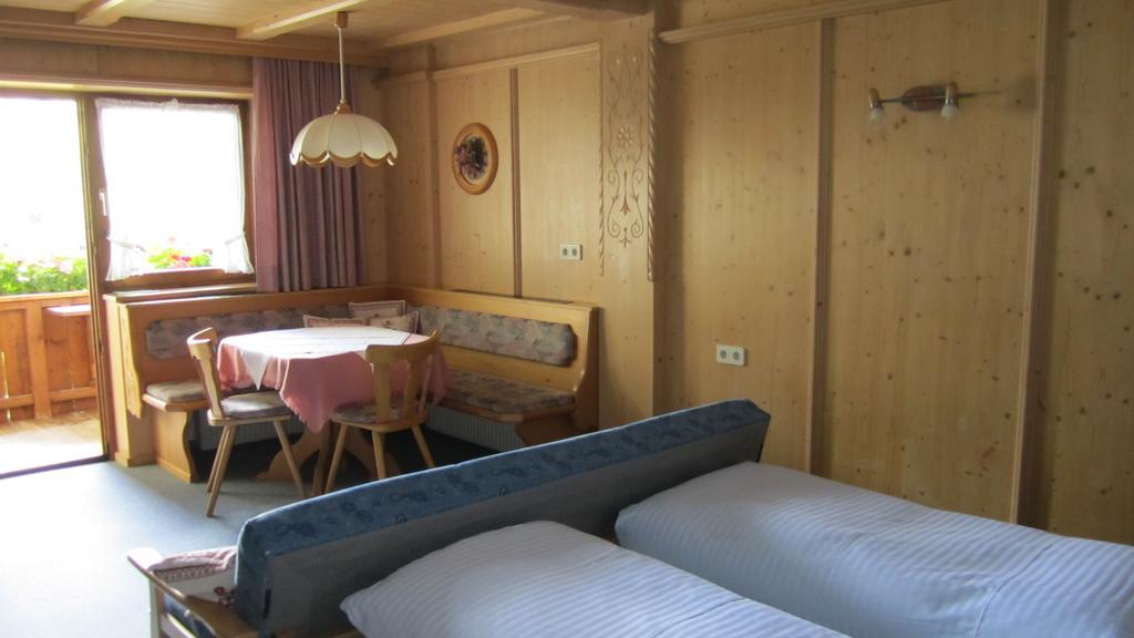 Haus Kroessbacher Homestay